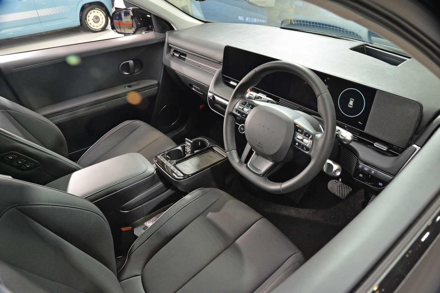 カッコいいとカワイイが共存したヒョンデブースに来場者大興奮【東京オートサロン2026】 〜 画像1