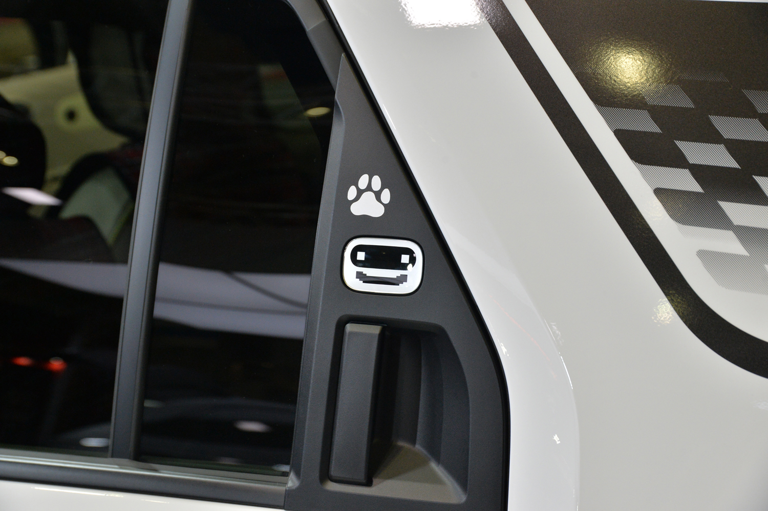 カッコいいとカワイイが共存したヒョンデブースに来場者大興奮【東京オートサロン2026】 〜 画像4