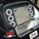 【画像】ヒョンデが世界的ギタリスト「MIYAVI」とコラボ！　IONIQ5の大容量電源があればこんなオーディオカスタムも自在【東京オートサロン2026】 〜 画像13