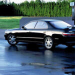 【画像】イマドキの新車で流行中の「一文字テールランプ」！　斬新……かと思いきやかつて結構採用されていたデザインだった 〜 画像6