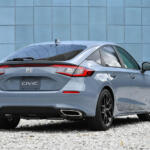 【画像】イマドキの新車で流行中の「一文字テールランプ」！　斬新……かと思いきやかつて結構採用されていたデザインだった 〜 画像3