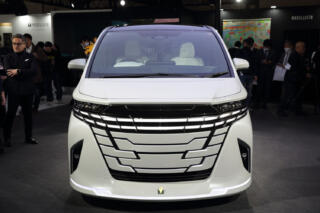 ALPHARD MODELLISTA CONCEPT