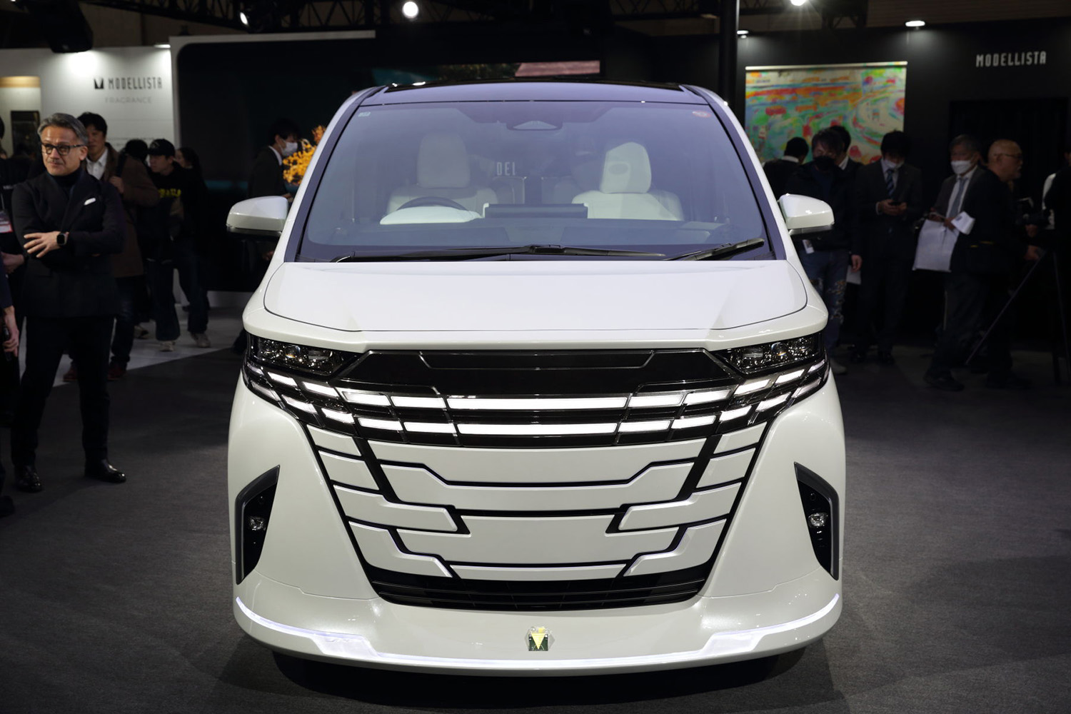 ALPHARD MODELLISTA CONCEPT