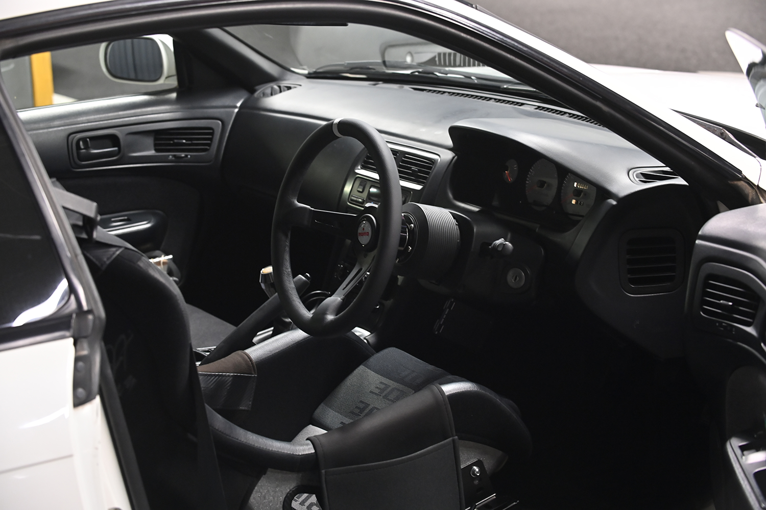 社外シートが入った車内のイメージ 〜 画像8