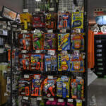 【画像】「読めなくても日本語表記のままがいいんだよ！」　台湾のカー用品店でわんさか並ぶ「日本メーカーの品」が中国語になっていないワケ 〜 画像25