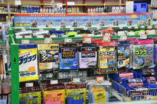 台湾のカー用品店に日本語のままのパッケージが大量に並んでいる納得の理由