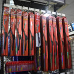 【画像】「読めなくても日本語表記のままがいいんだよ！」　台湾のカー用品店でわんさか並ぶ「日本メーカーの品」が中国語になっていないワケ 〜 画像17