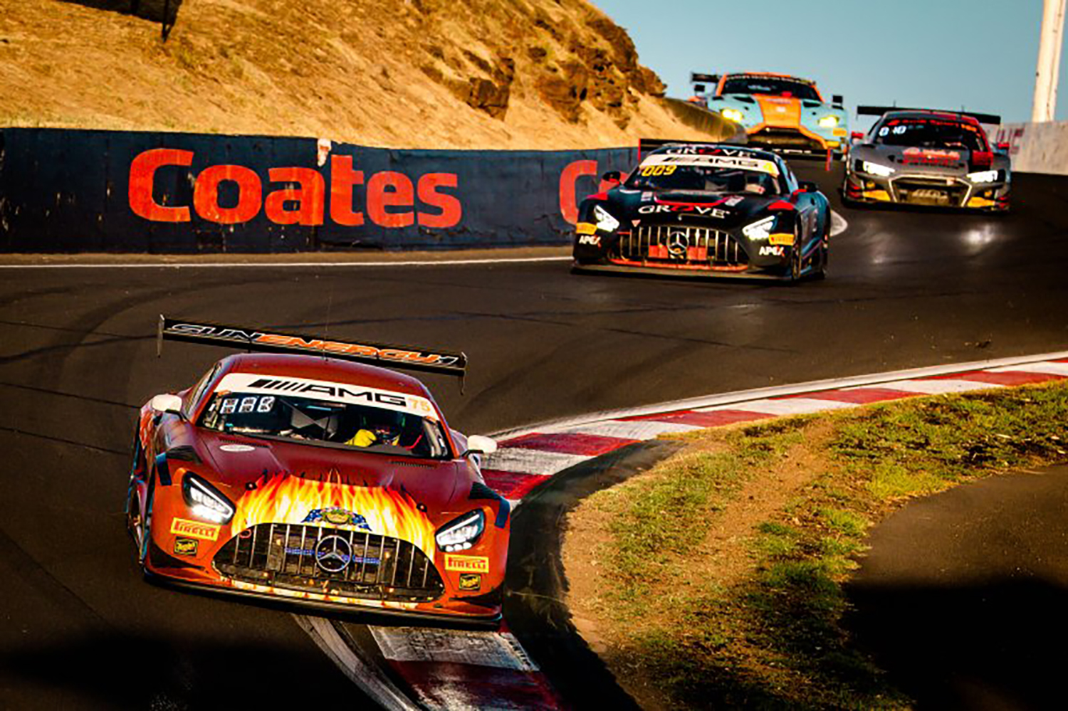 バサースト12時間耐久レースの様子