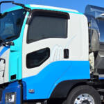 【画像】そういやドアの下のほうに窓があるな……トラックで重要な意味をもつ開かない窓の正体とは 〜 画像1