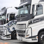 【画像】そういやドアの下のほうに窓があるな……トラックで重要な意味をもつ開かない窓の正体とは 〜 画像4