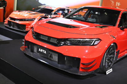 オートバックスはただ者じゃない！　「ARTA謹製のタイプＲ」に「バカッ速フェアレディＺ」などクルマ好きを虜にするチューンドモデルを大阪オートメッセでチェック!!