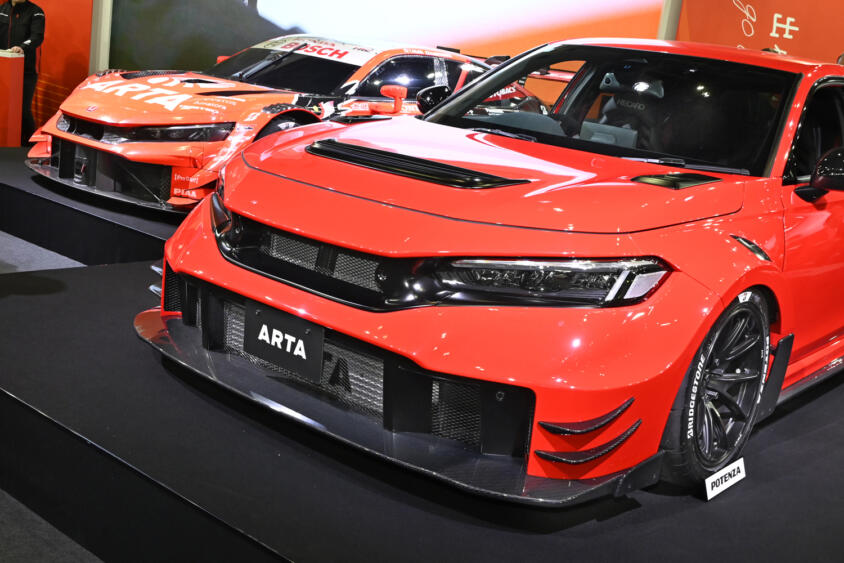 オートバックスはただ者じゃない！　「ARTA謹製のタイプＲ」に「バカッ速フェアレディＺ」などクルマ好きを虜にするチューンドモデルを大阪オートメッセでチェック!!