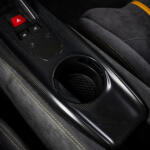 【画像】初任給でドリンクホルダーすら買えないだと？　フェラーリのオプション価格を見てると金銭感覚がバグる 〜 画像4