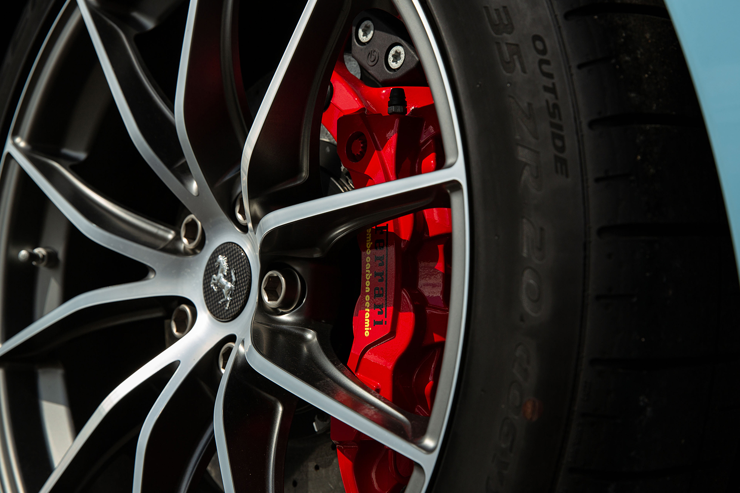 フェラーリのオプションキャリパー