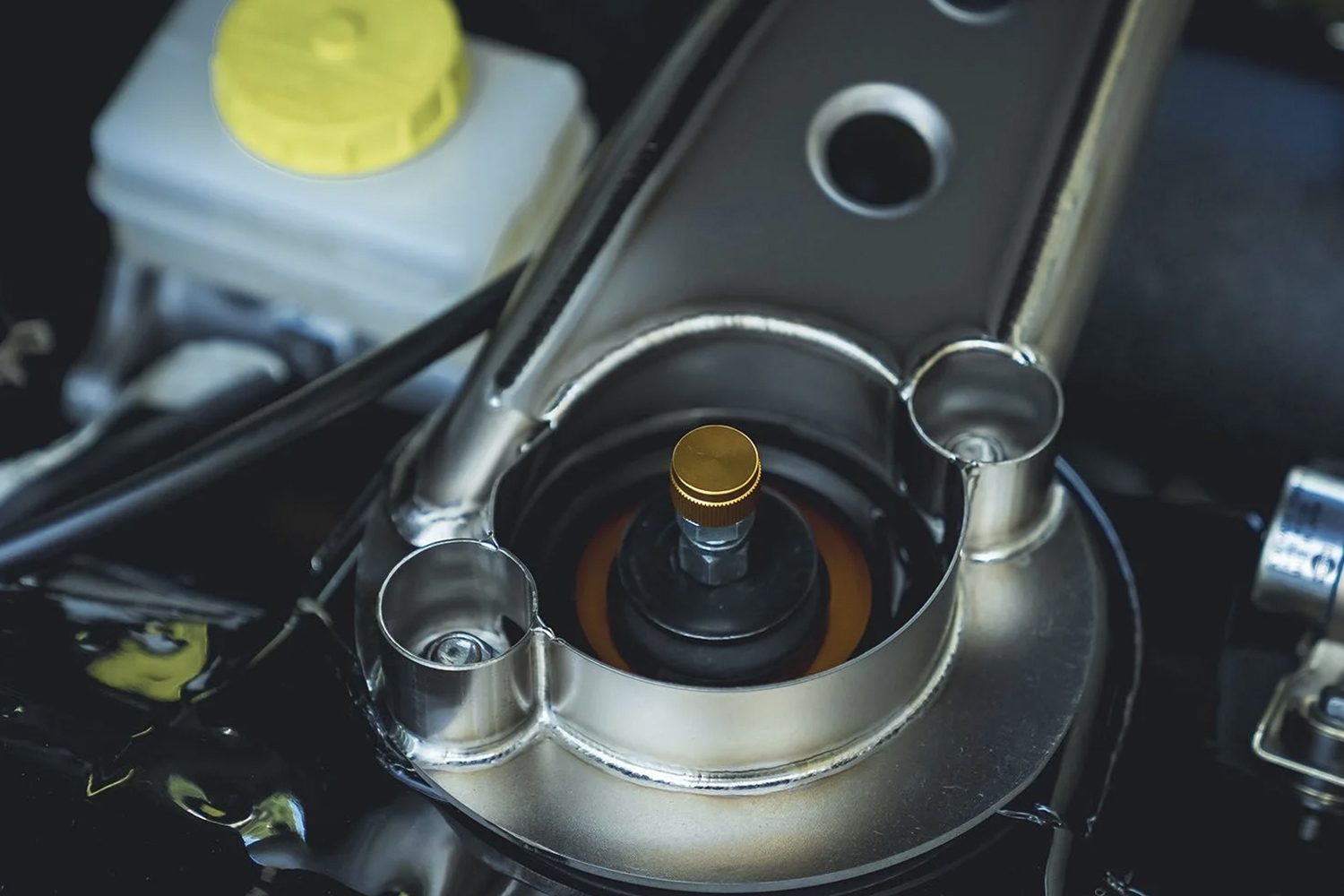 アメリカのオークションに出品されたCRS仕様のR34GT-Rが乗るのがもったいない極上品だった 〜 画像10