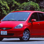 【画像】キミは誰!?　ってフィットかよ！　中国でマイチェンを受けたホンダ・フィットの「顔」がとんでもないことになっていた 〜 画像1