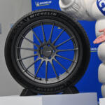 【画像】走行性能を磨きつつ環境性能もバッチリってミシュランの魔法か？　相反する２性能を高めた「いますぐ履いてみたい」新タイヤ２本が爆誕!! 〜 画像11