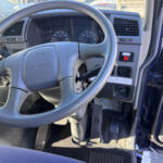 【画像】中型トラックは「ほぼ」乗ってきたぜ……ウイング車がまだだった！　念願かなって知り合いのウイング車を穴が空くほど観察してみた 〜 画像7