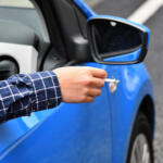 【画像】タバコや飲食は「ながら運転」にはならない？　直接取り締まる法律はないが「違反になる可能性」はゼロじゃない 〜 画像5