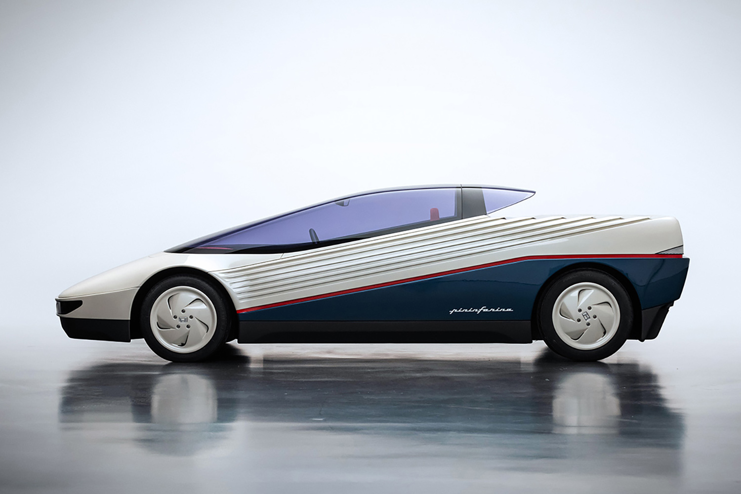 ホンダHP-Xのサイドビュー