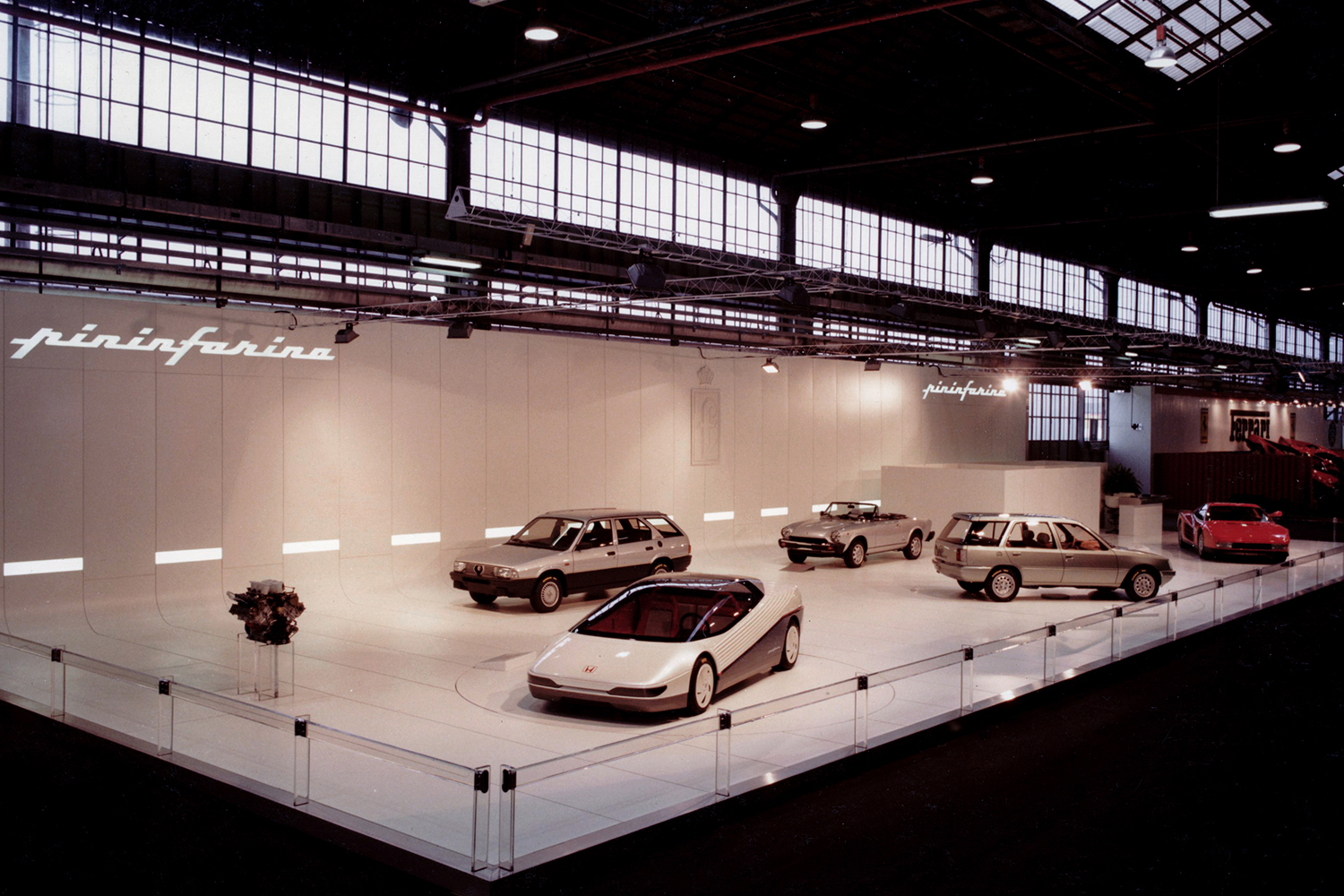 トリノショーのピニンファリーナのブース