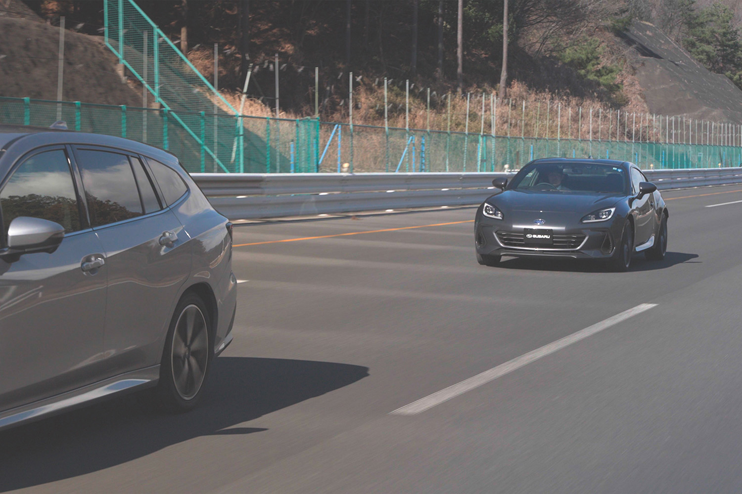追従走行をするスバルBRZ 〜 画像4