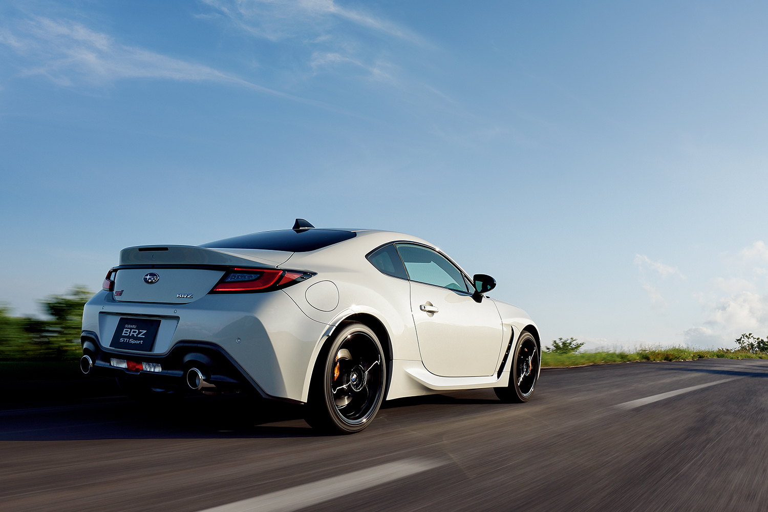 スバルBRZの走行シーン