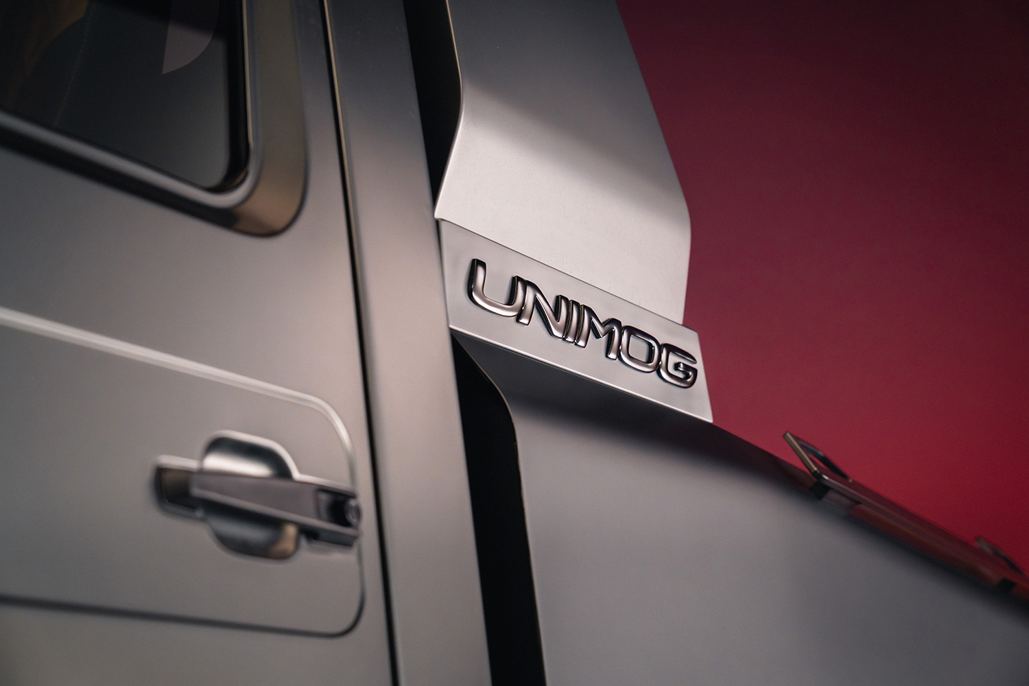 80周年を記念して製作された「ウニモグ」がセレブリティ御用達なラグジュアリーカーだった 〜 画像3