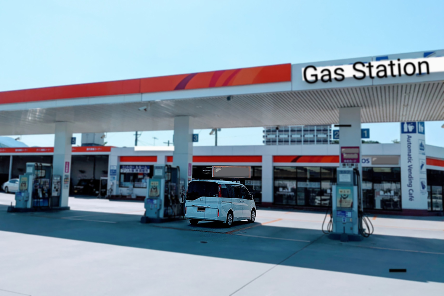 地下にガソリンタンクあるのに安全ってマジ!?　災害時はガソスタに避難がアリなわけ