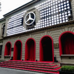 【画像】単なるデザインコンセプトにあらず！　メルセデス・ベンツの「ヴィジョン・アイコニック」は全身ソーラーパネルのスゴイやつだった 〜 画像21