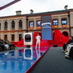 【画像】単なるデザインコンセプトにあらず！　メルセデス・ベンツの「ヴィジョン・アイコニック」は全身ソーラーパネルのスゴイやつだった 〜 画像23