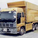 まっとうなデコトラ乗りまで悪にみられる！　迷惑な改造トラックは即刻消えるべき!!