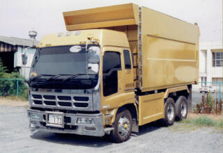 迷惑な改造トラックは即刻消えるべき!!