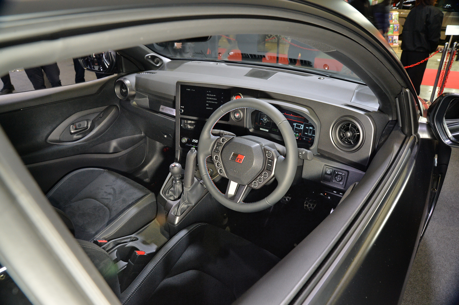 GR GTや３台のGRヤリス特別仕様車などモリゾウの本気がヤバかった【東京オートサロン2026】 〜 画像21