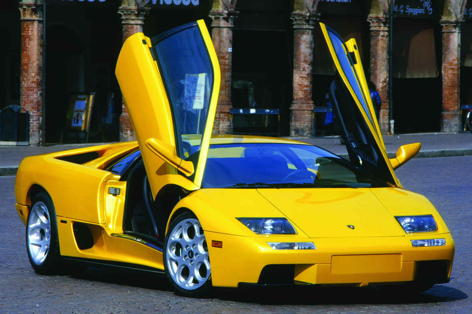 ランボルギーニの躍進は「ディアブロ」の最終形「6.0SE」から始まった【21世紀スーパーカーFILE #002】 〜 画像3