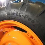 【画像】ランボ発見……ただしトラクター！　クルマのカスタムカーショーで異彩を放つ展示の真相とは【東京オートサロン2026】 〜 画像3