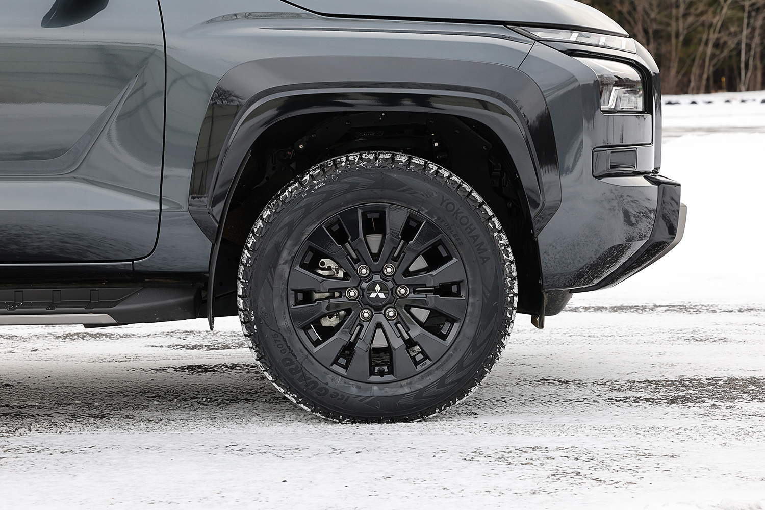 三菱トライトンのタイヤとホイール