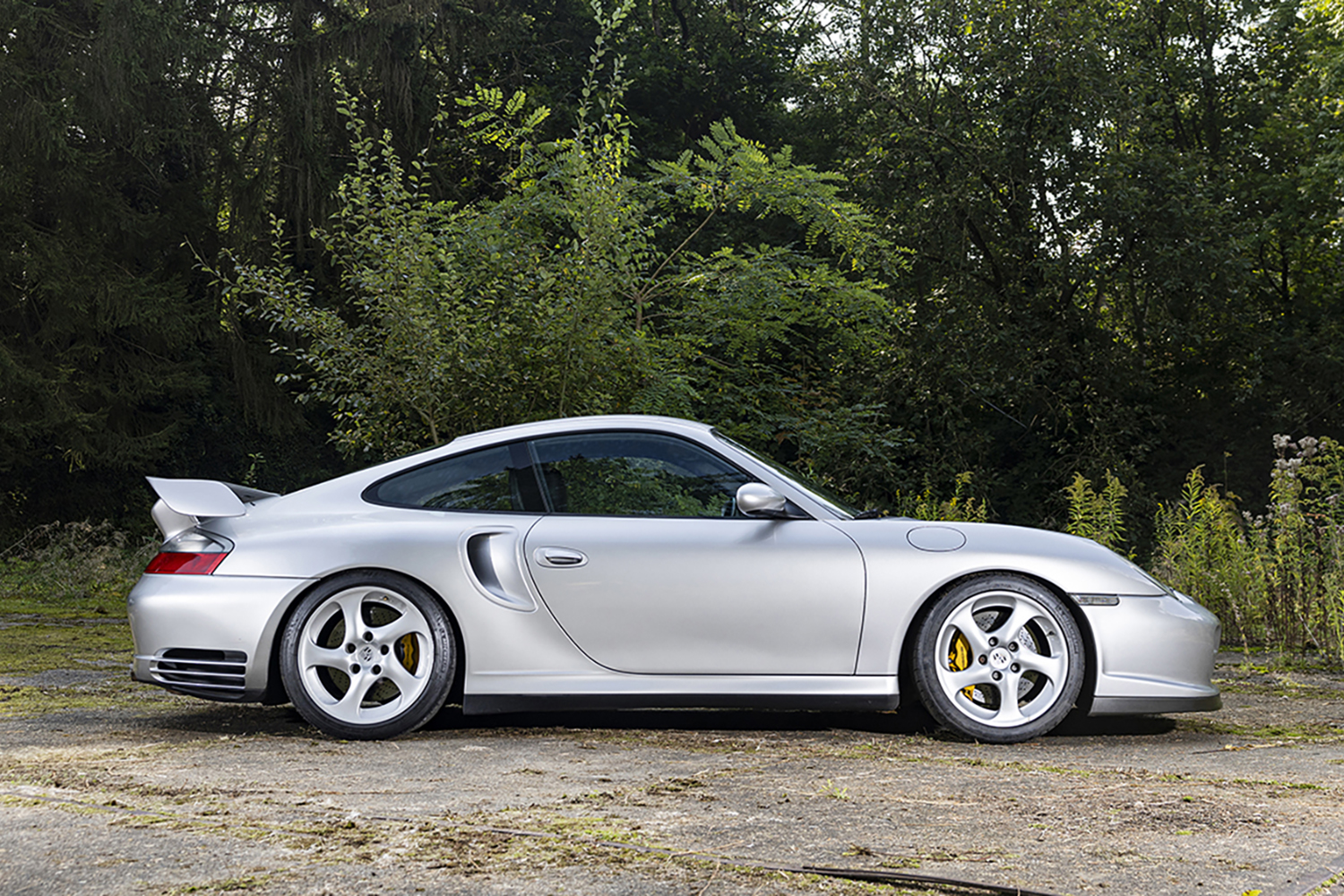 純然たるロードカーとして生まれた996型ポルシェ911GT2が衝撃的すぎた 〜 画像5