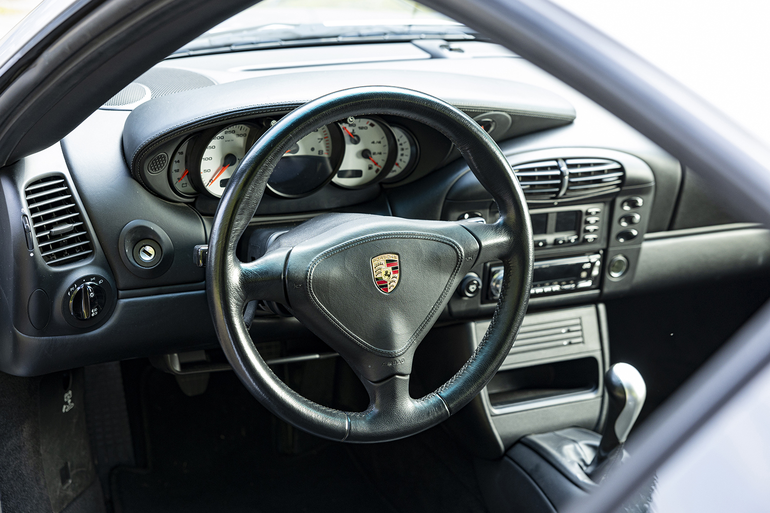 純然たるロードカーとして生まれた996型ポルシェ911GT2が衝撃的すぎた 〜 画像9