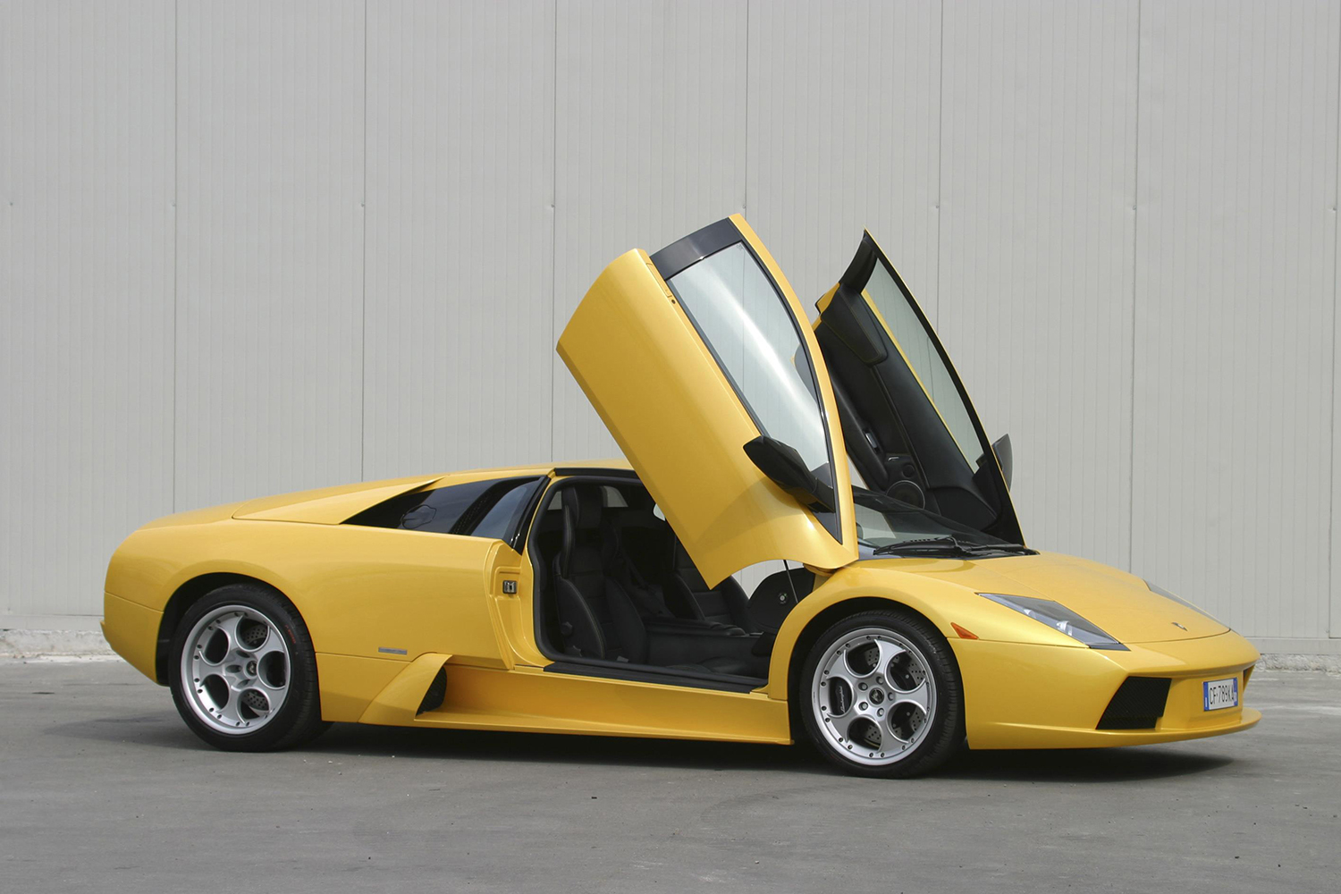 ランボルギーニ・ムルシエラゴのフロントスタイリング