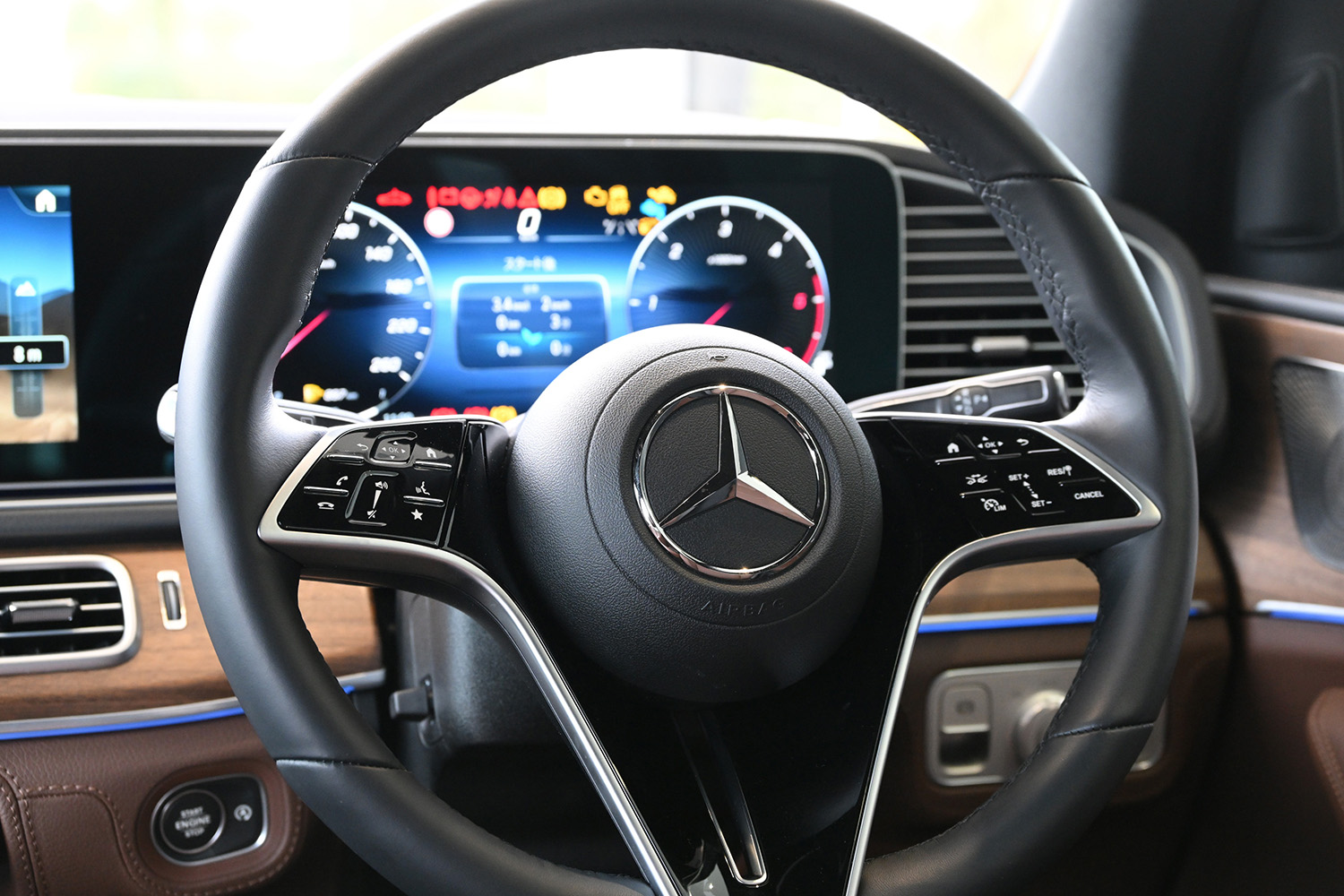 メルセデス・ベンツGLEの新グレード「CORE」は過剰な装飾は抑えても高級SUVとしての核心に変わりなし 〜 画像3