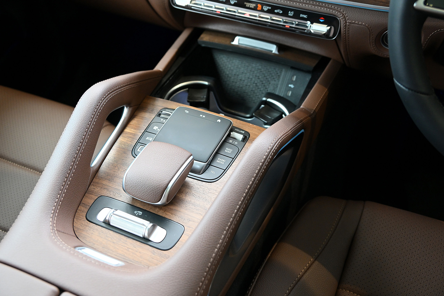 メルセデス・ベンツGLEの新グレード「CORE」は過剰な装飾は抑えても高級SUVとしての核心に変わりなし 〜 画像5