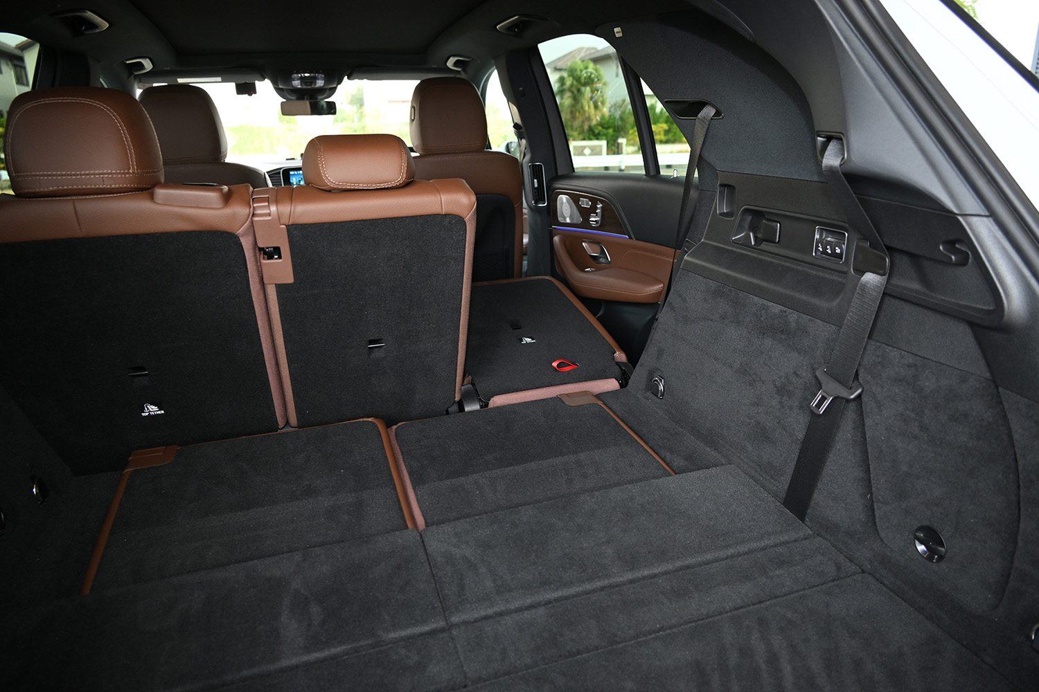 メルセデス・ベンツGLEの新グレード「CORE」は過剰な装飾は抑えても高級SUVとしての核心に変わりなし 〜 画像22