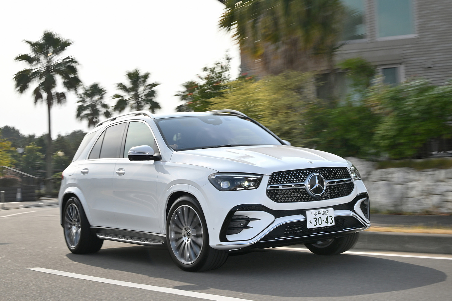 メルセデス・ベンツGLEの新グレード「CORE」は過剰な装飾は抑えても高級SUVとしての核心に変わりなし 〜 画像34