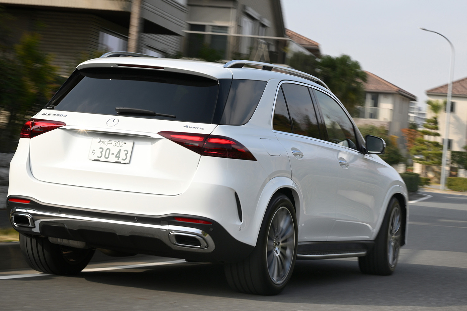 メルセデス・ベンツGLEの新グレード「CORE」は過剰な装飾は抑えても高級SUVとしての核心に変わりなし 〜 画像35