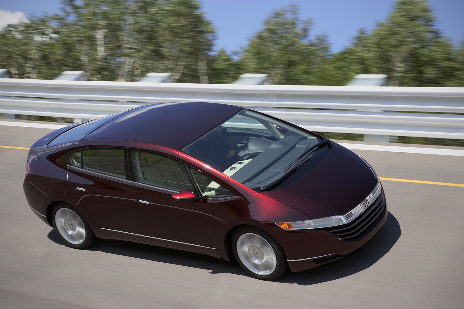 ホンダFCXコンセプトの走行シーン