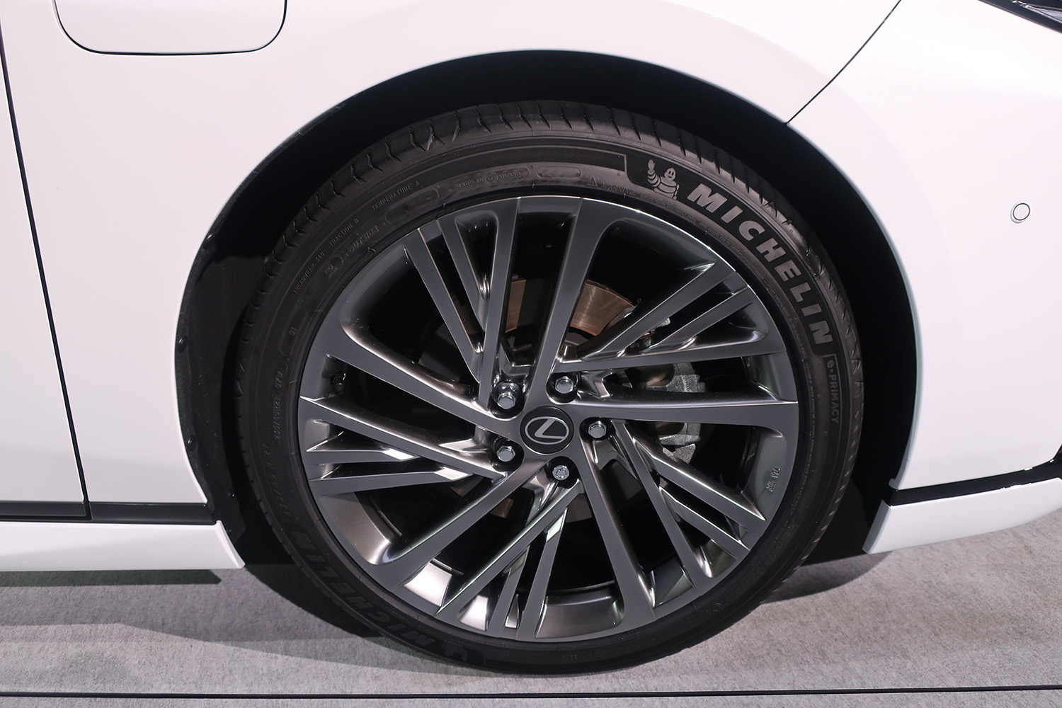 レクサスESモデリスタ・プロトタイプのホイール 〜 画像7