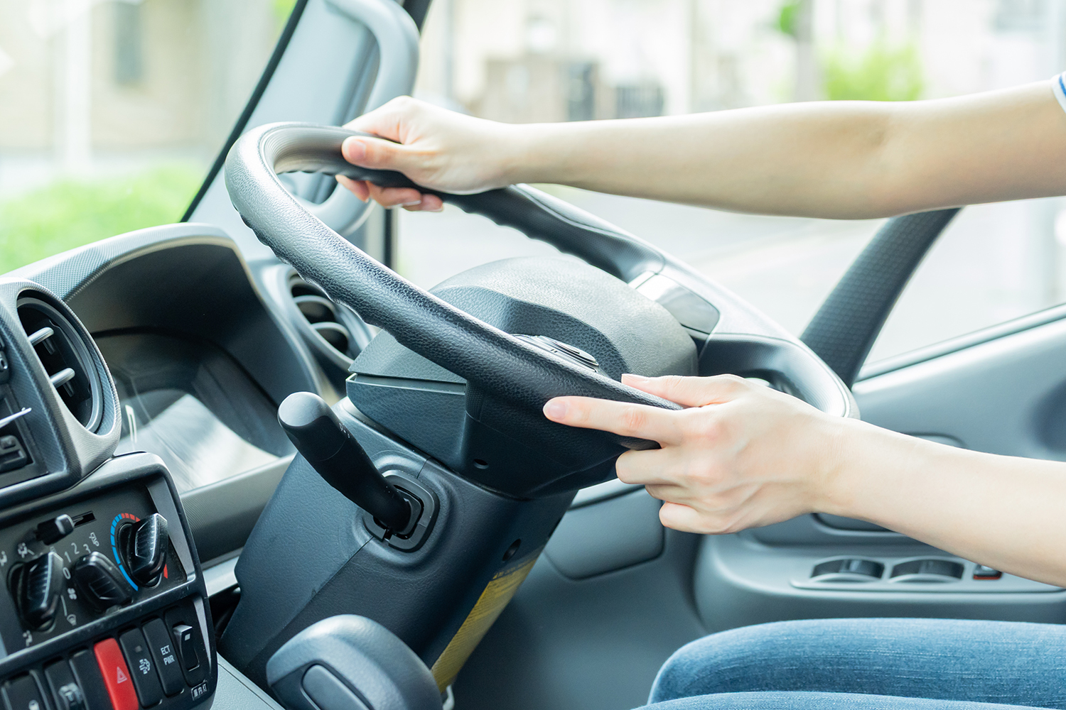 トラックのハンドル