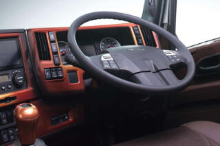 設置角度にも大きさにもハンドルカバーの装着にもすべて意味があった