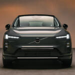 【画像】このスペックみたら「EVなんて……」とは言えないハズ！　ボルボの最新SUV「EX60」は東京〜広島を充電なしで走行可能!! 〜 画像1